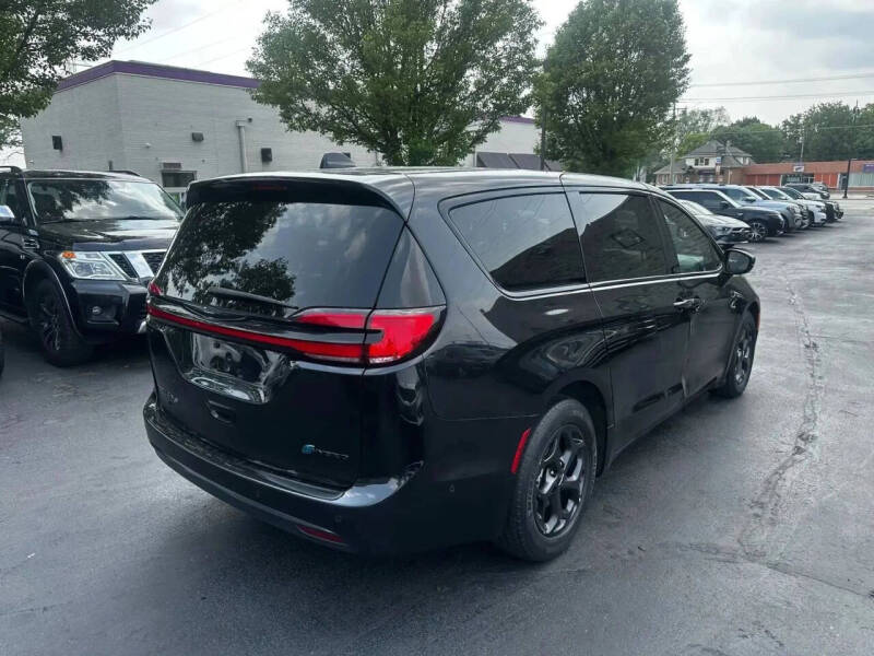 2022 Chrysler Pacifica Hybrid Touring L