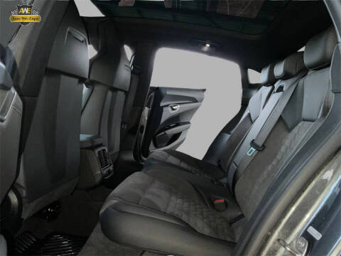 2022 Audi e-tron GT quattro Premium Plus