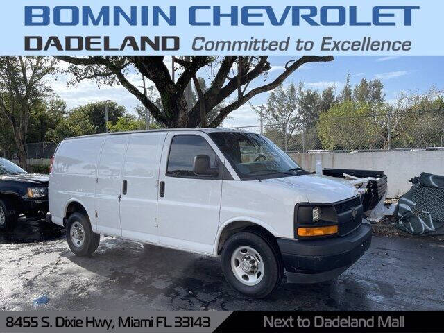 dadeland mall vans