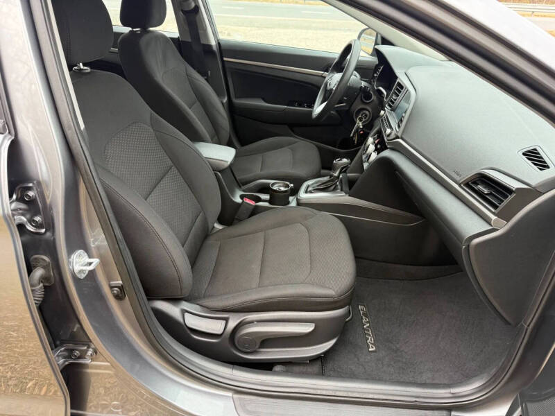 2019 Hyundai Elantra