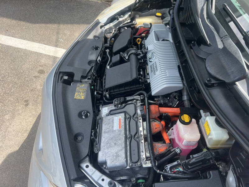 2012 Toyota Prius v Three