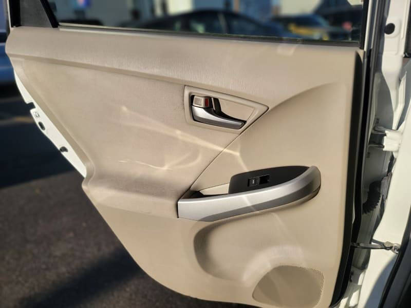 2014 Toyota Prius Five