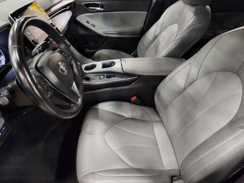 2021 Toyota Avalon Hybrid XLE