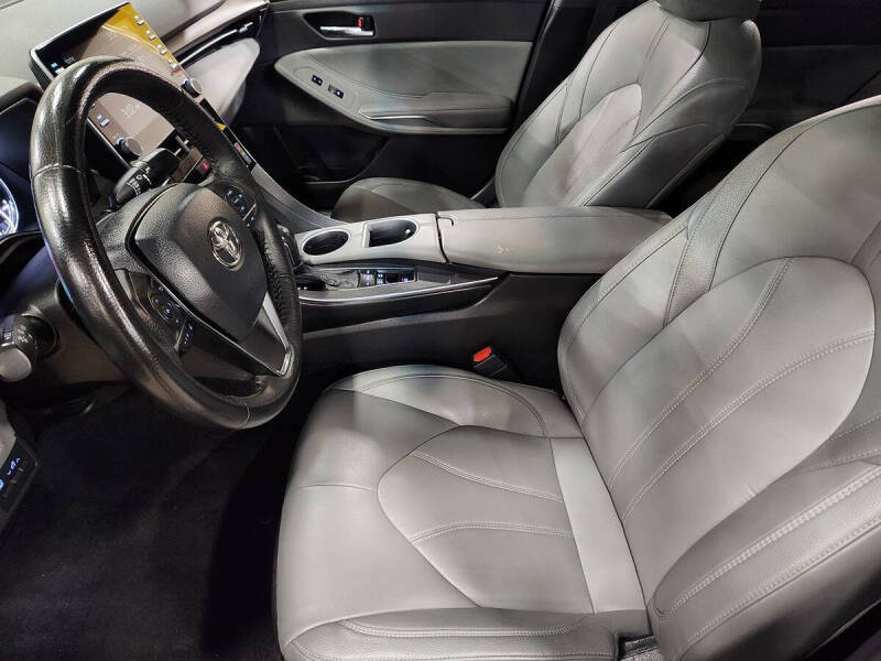 2021 Toyota Avalon Hybrid XLE