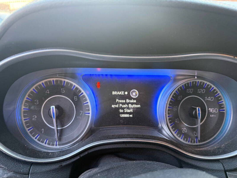 2017 Chrysler 300 Limited