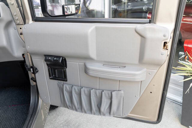 2000 AM General Hummer 41
