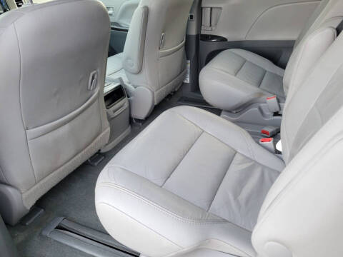 2015 Toyota Sienna XLE 8-Passenger