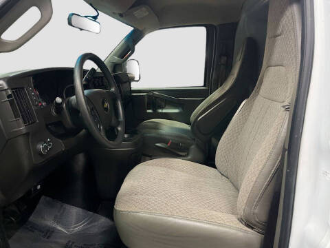 2024 Chevrolet Express 2500