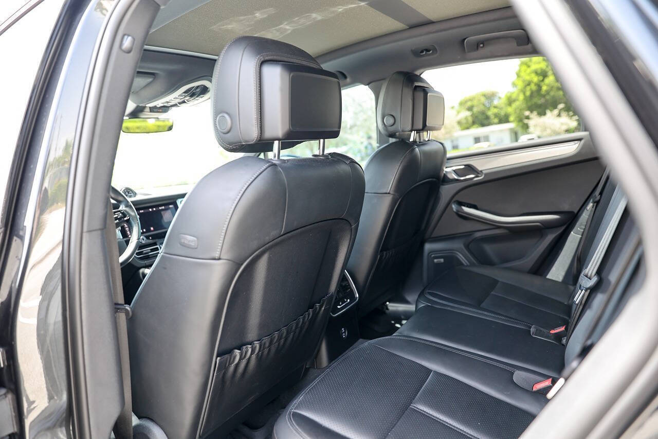 2022 Porsche Macan 69