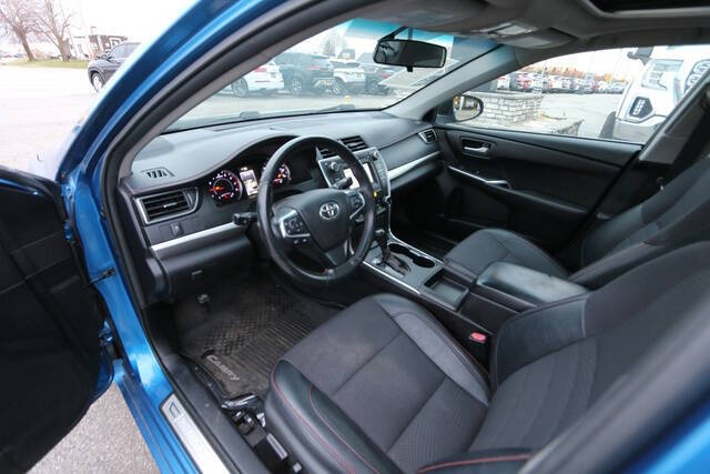 2017 Toyota Camry SE