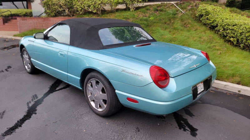 2002 Ford Thunderbird Deluxe