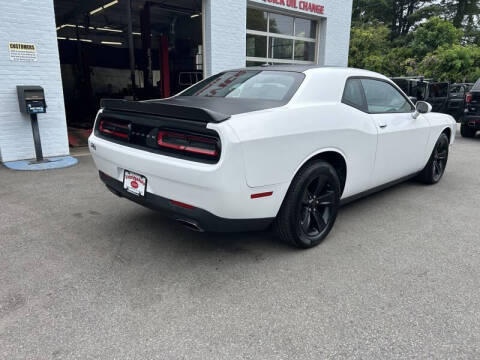 2016 Dodge Challenger SXT