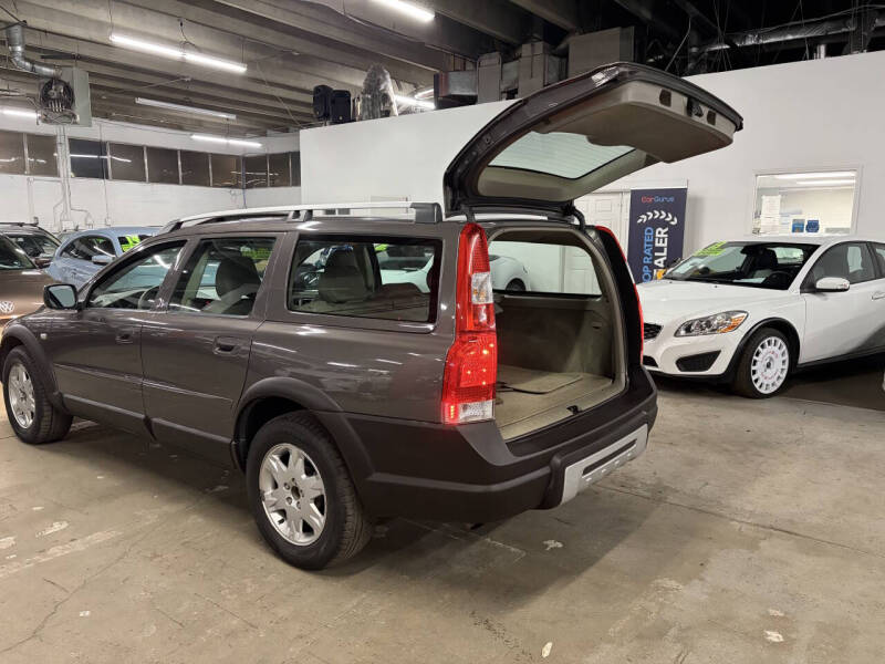 2005 Volvo XC70