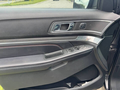 2017 Ford Explorer Sport