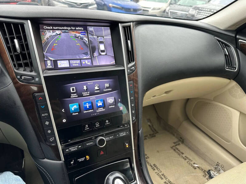 2015 Infiniti Q50 Premium