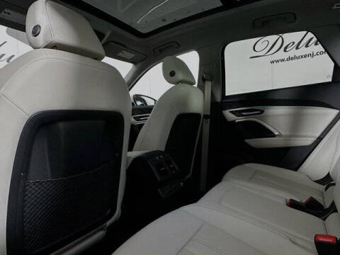 2025 Audi Q5 quattro Premium TFSI