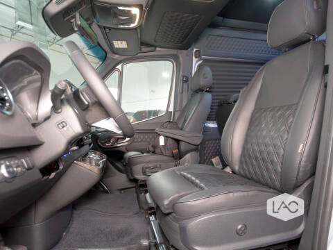 2025 Mercedes-Benz Sprinter 3500XD