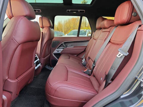 2025 Land Rover Range Rover P530 SE