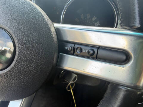 2008 Ford Mustang V6 Deluxe