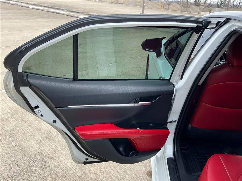 2019 Toyota Camry XSE