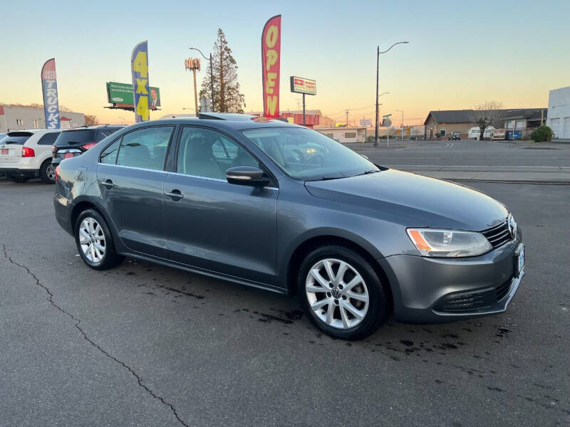 2013 Volkswagen Jetta for sale at Sinaloa Auto Sales in Salem OR