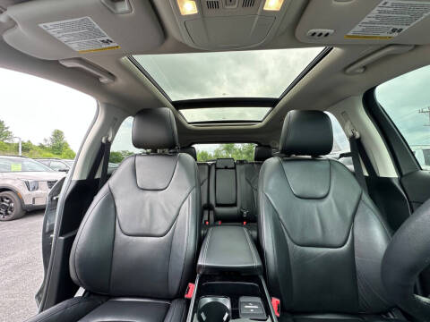2020 Ford Edge Titanium