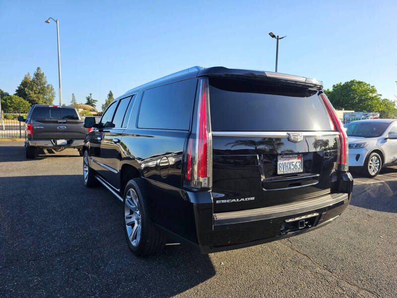 2015 Cadillac Escalade ESV Premium