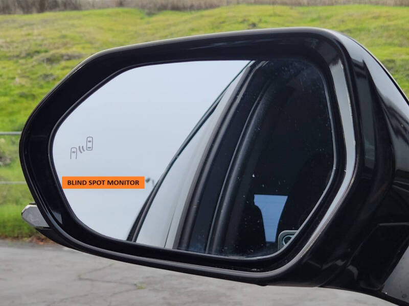 2019 Toyota Prius LE