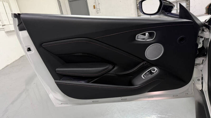 2019 Aston Martin Vantage