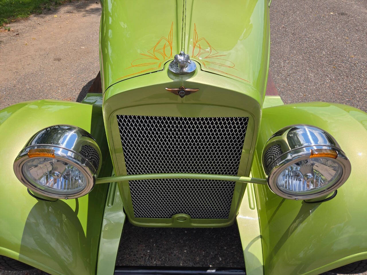 1930 Dodge 5-Window Coupe 88