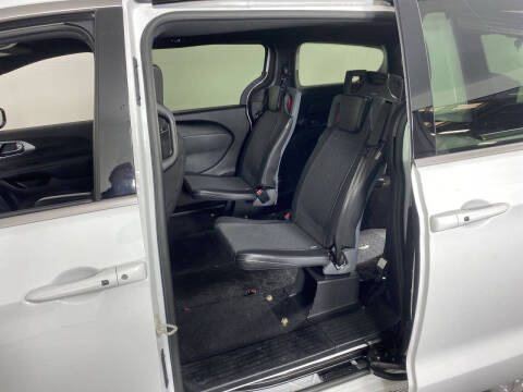 2024 Chrysler Pacifica Touring