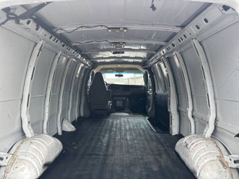 2017 Chevrolet Express 2500