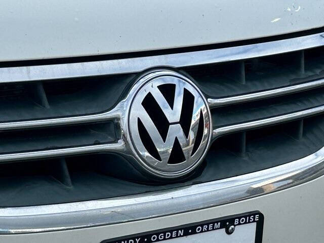 2012 Volkswagen Routan