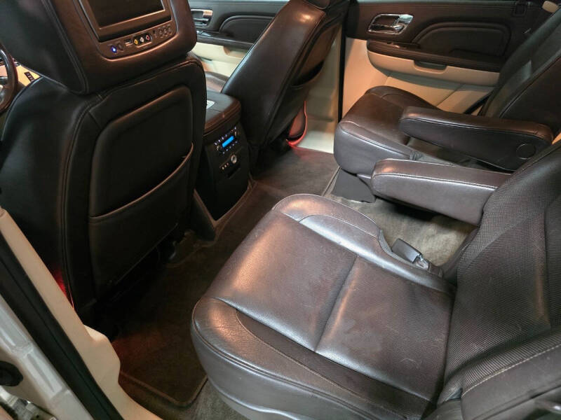 2013 Cadillac Escalade Platinum Edition