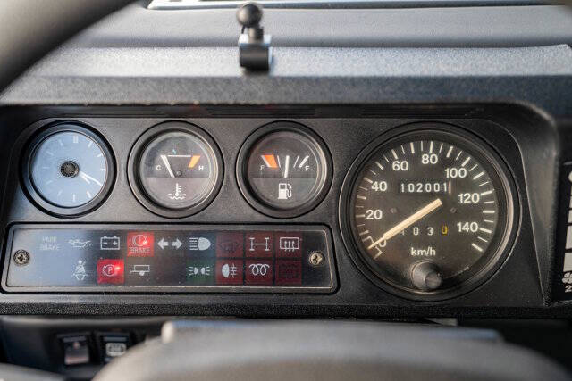 1995 Land Rover Defender 24