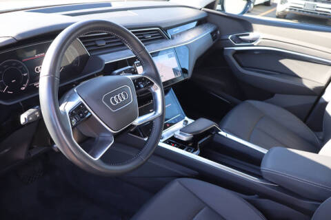 2021 Audi e-tron quattro Premium Plus