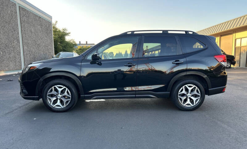 2023 Subaru Forester Premium