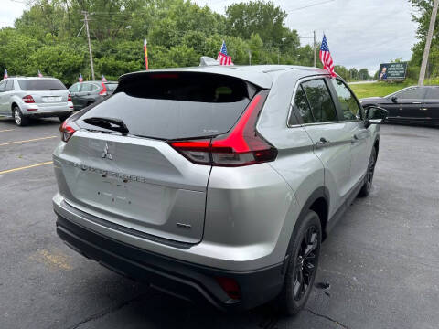 2022 Mitsubishi Eclipse Cross LE