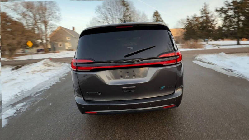 2023 Chrysler Pacifica Plug-In Hybrid Limited