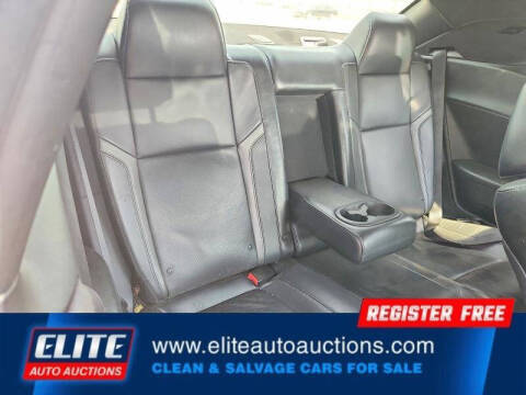 2015 Dodge Challenger SXT Plus