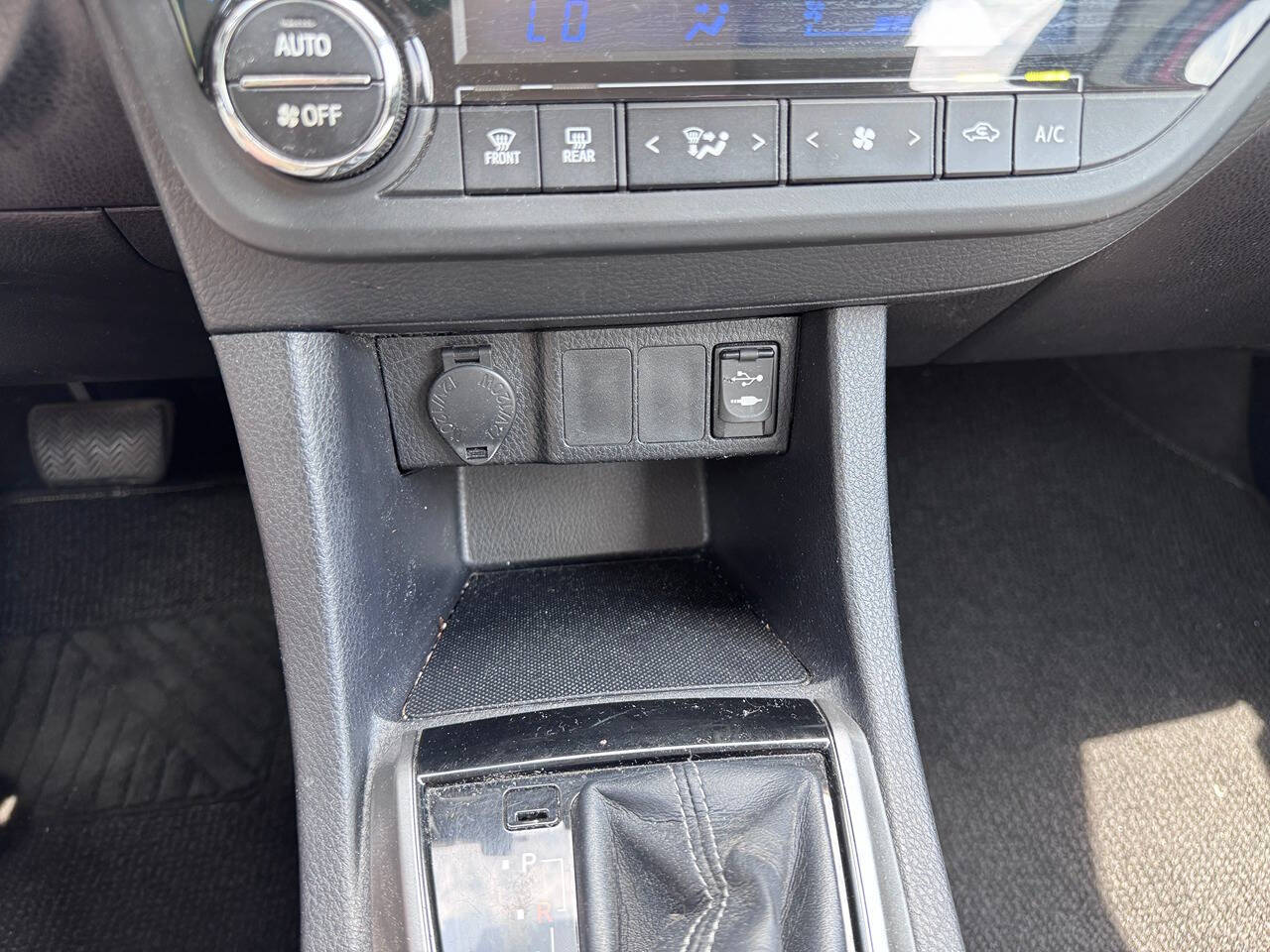 2015 Toyota Corolla 8