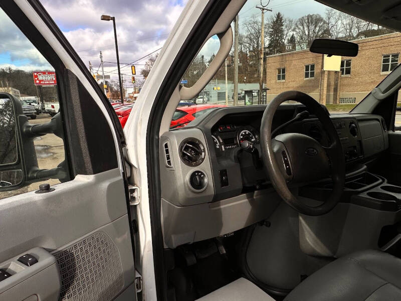 2011 Ford E-Series E-350 SD