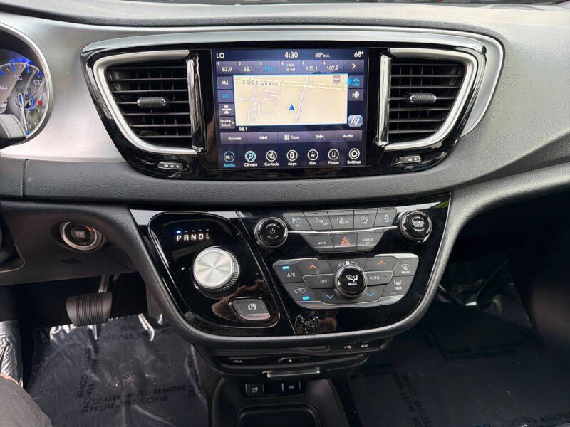 2020 Chrysler Pacifica Touring L Plus