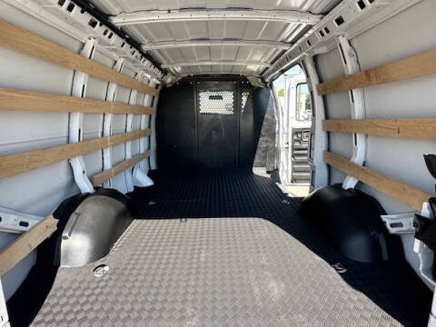 2023 GMC Savana 2500