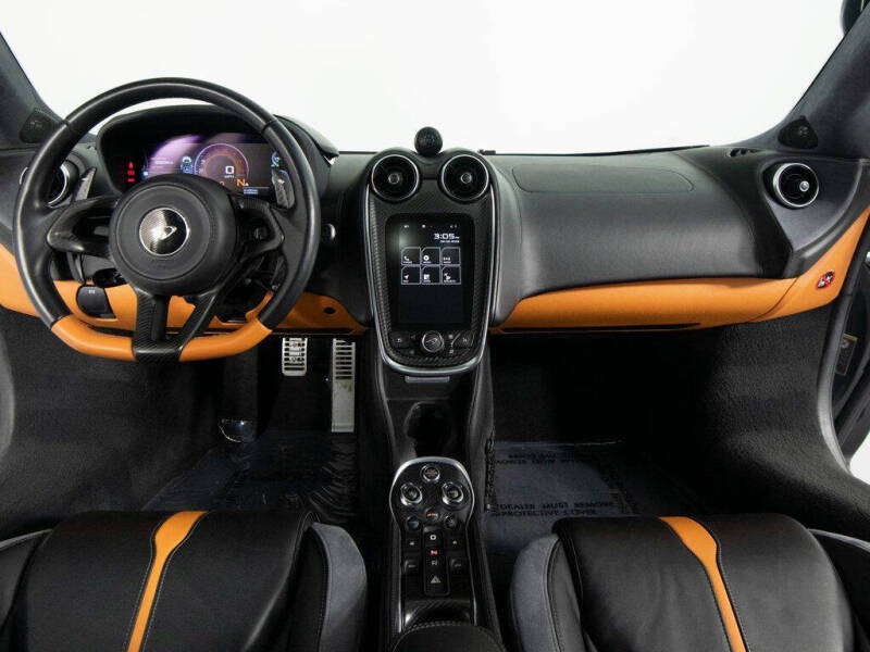 2017 McLaren 570GT
