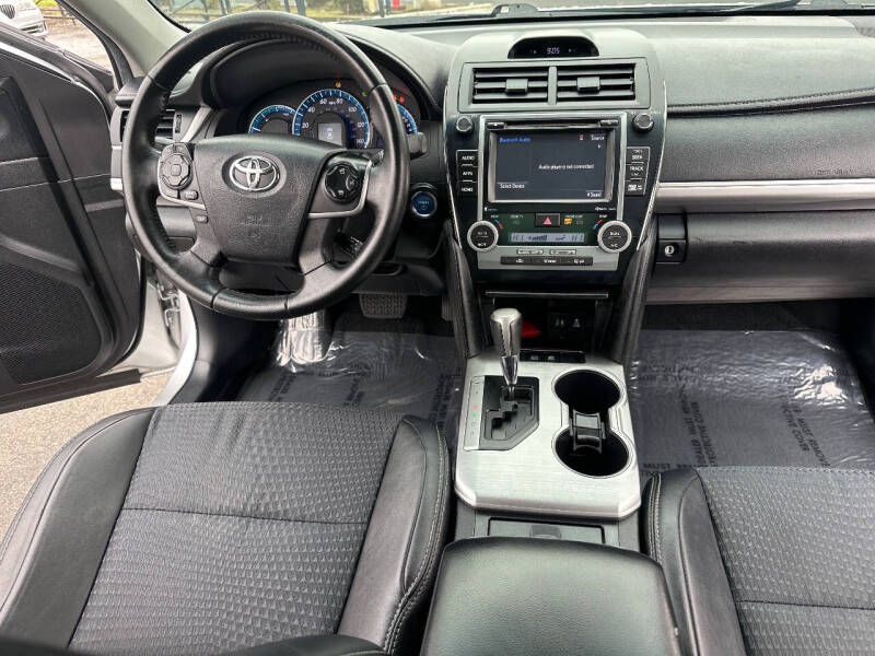 2014 Toyota Camry Hybrid XLE