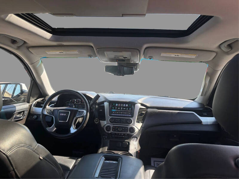 2017 GMC Yukon SLT