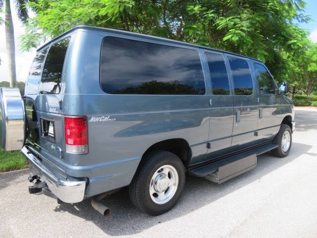 2013 Ford E-Series E-150 XLT