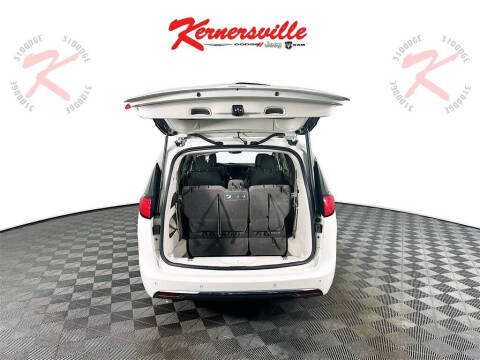 2020 Chrysler Pacifica Touring