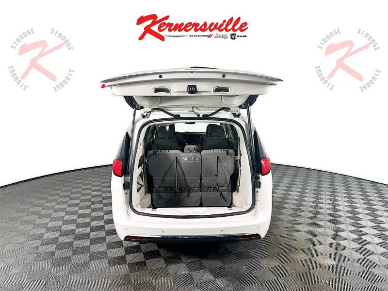 2020 Chrysler Pacifica Touring